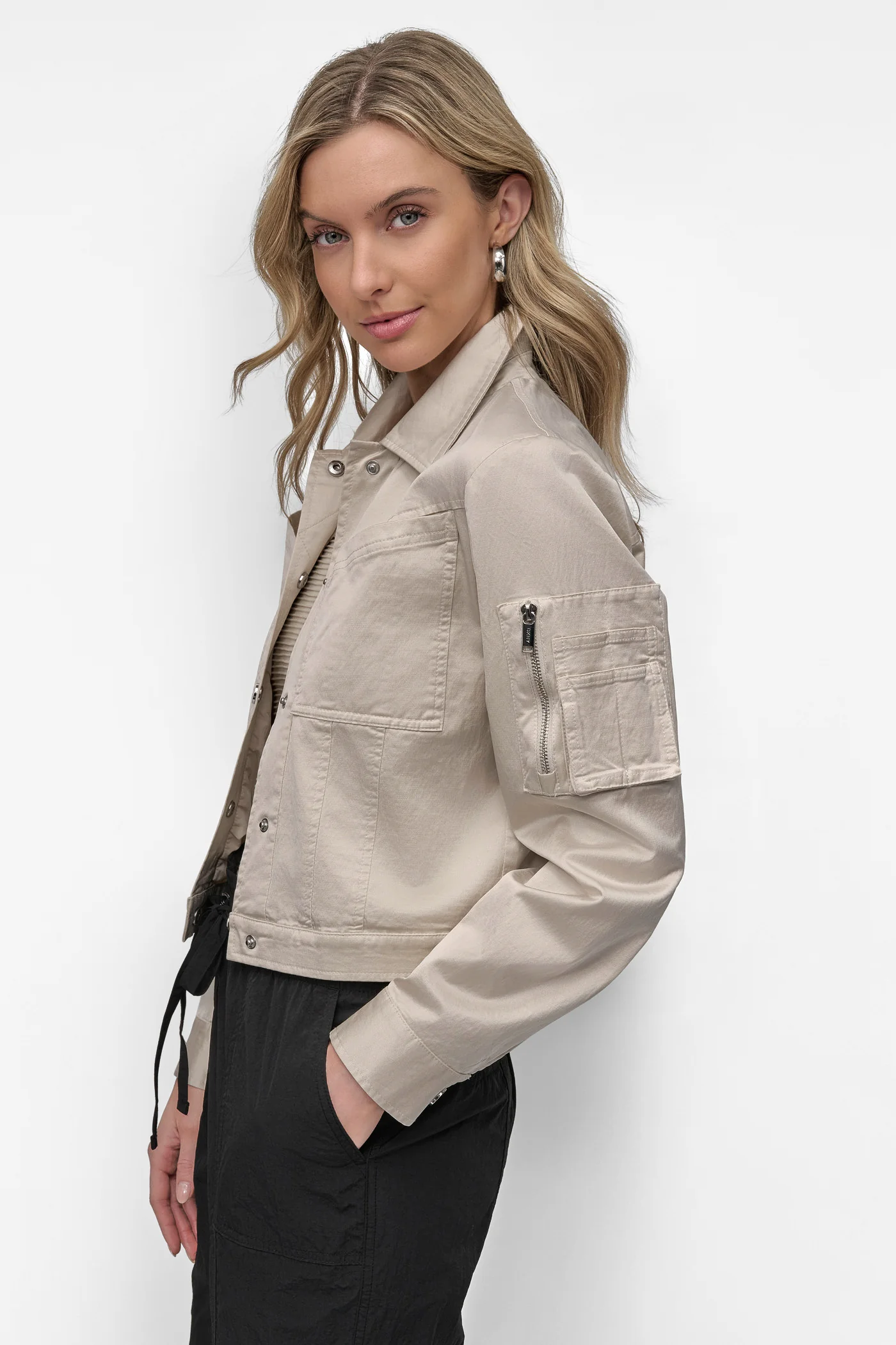 LONG SLEEVE CROPPED SATEEN JACKET - Image 3